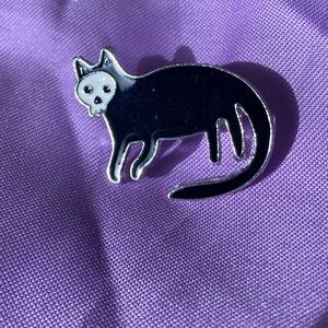 Spooky Skull Kitty Cat Pin NEW goth punk halloween